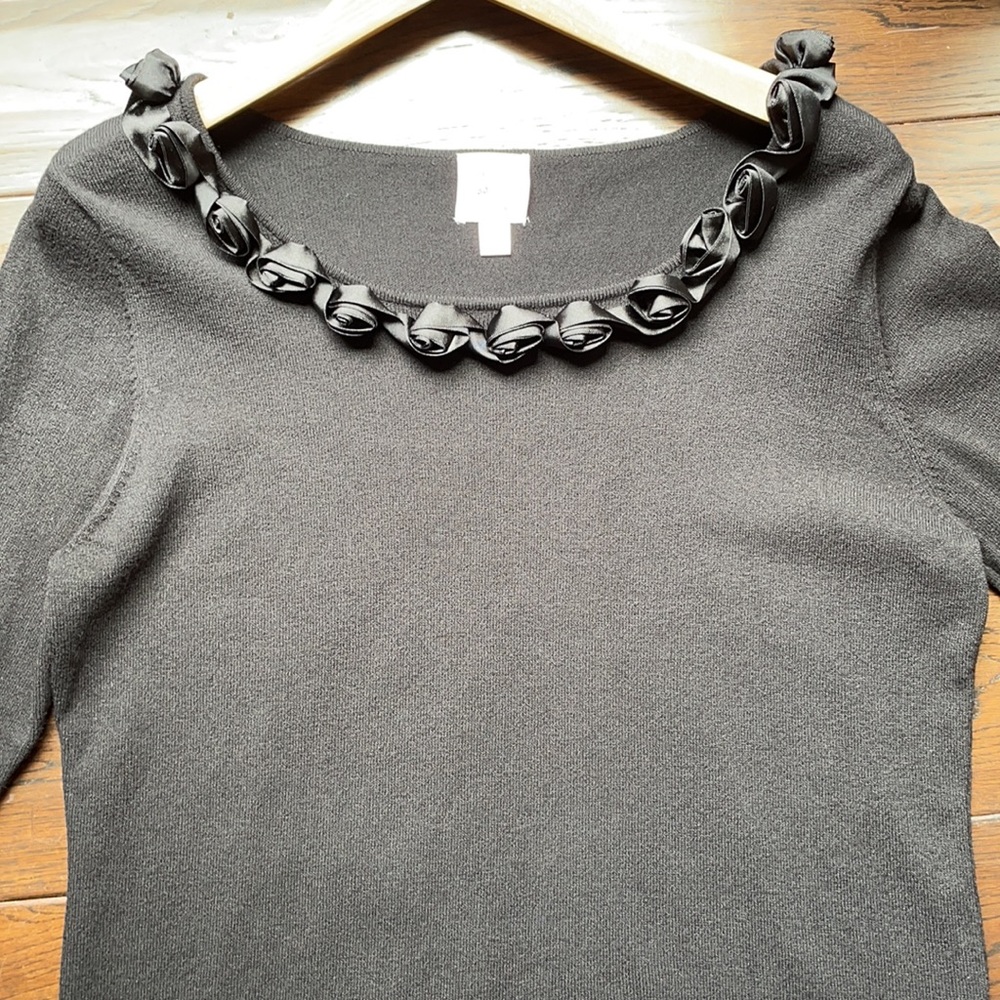 Pink Poodle black rose floral necklace lightweight - Picture 3 of 9